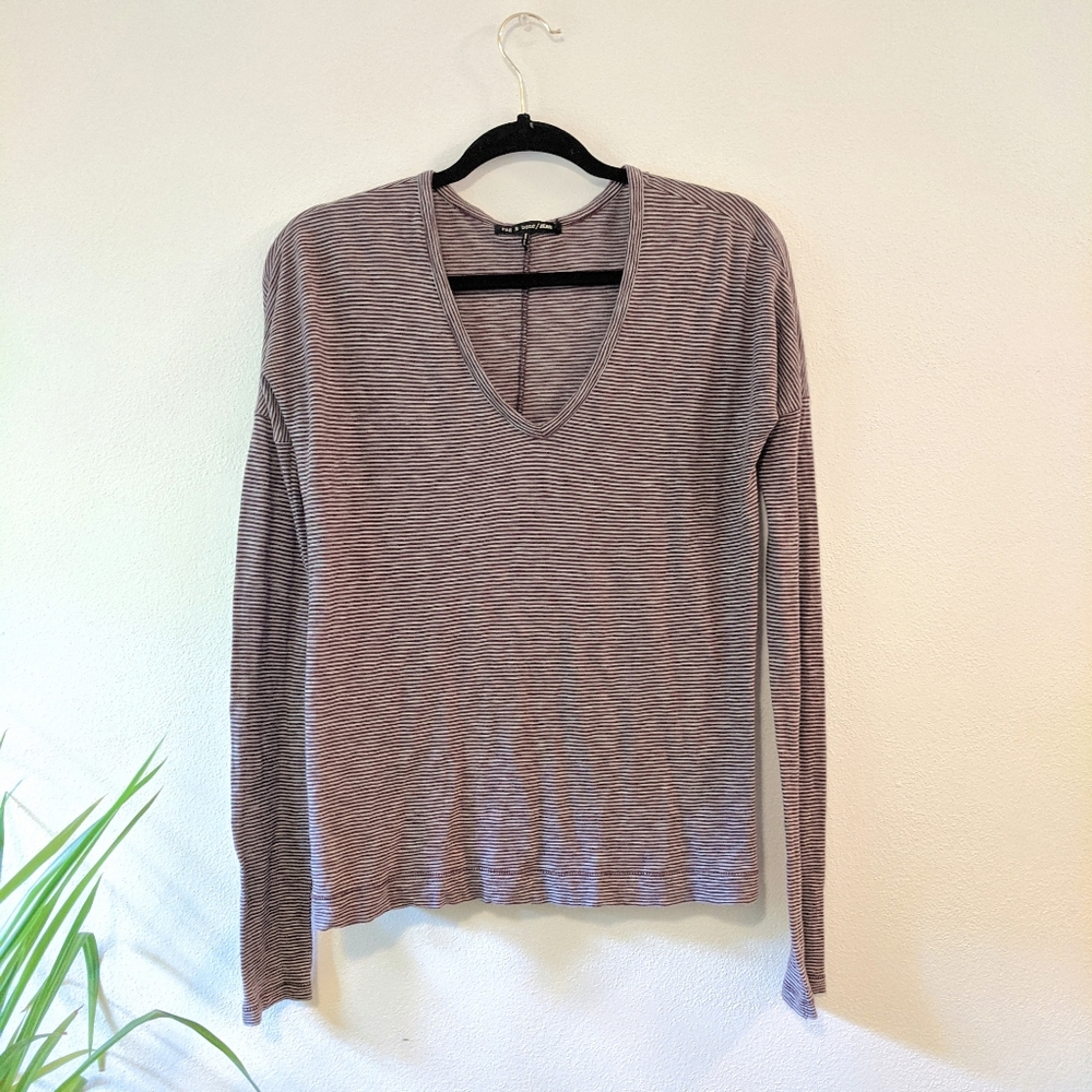 Rag & Bone XS striped grey v-neck tee